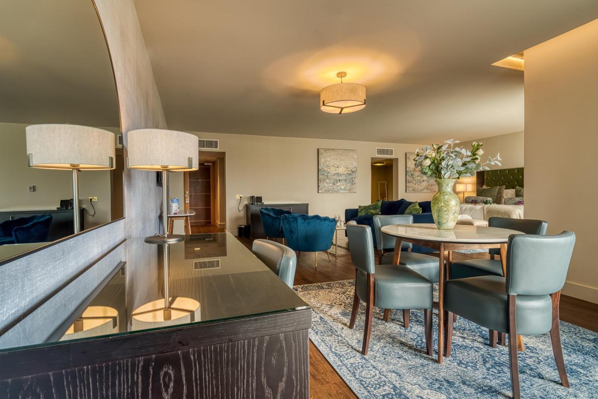 Luxury Suite