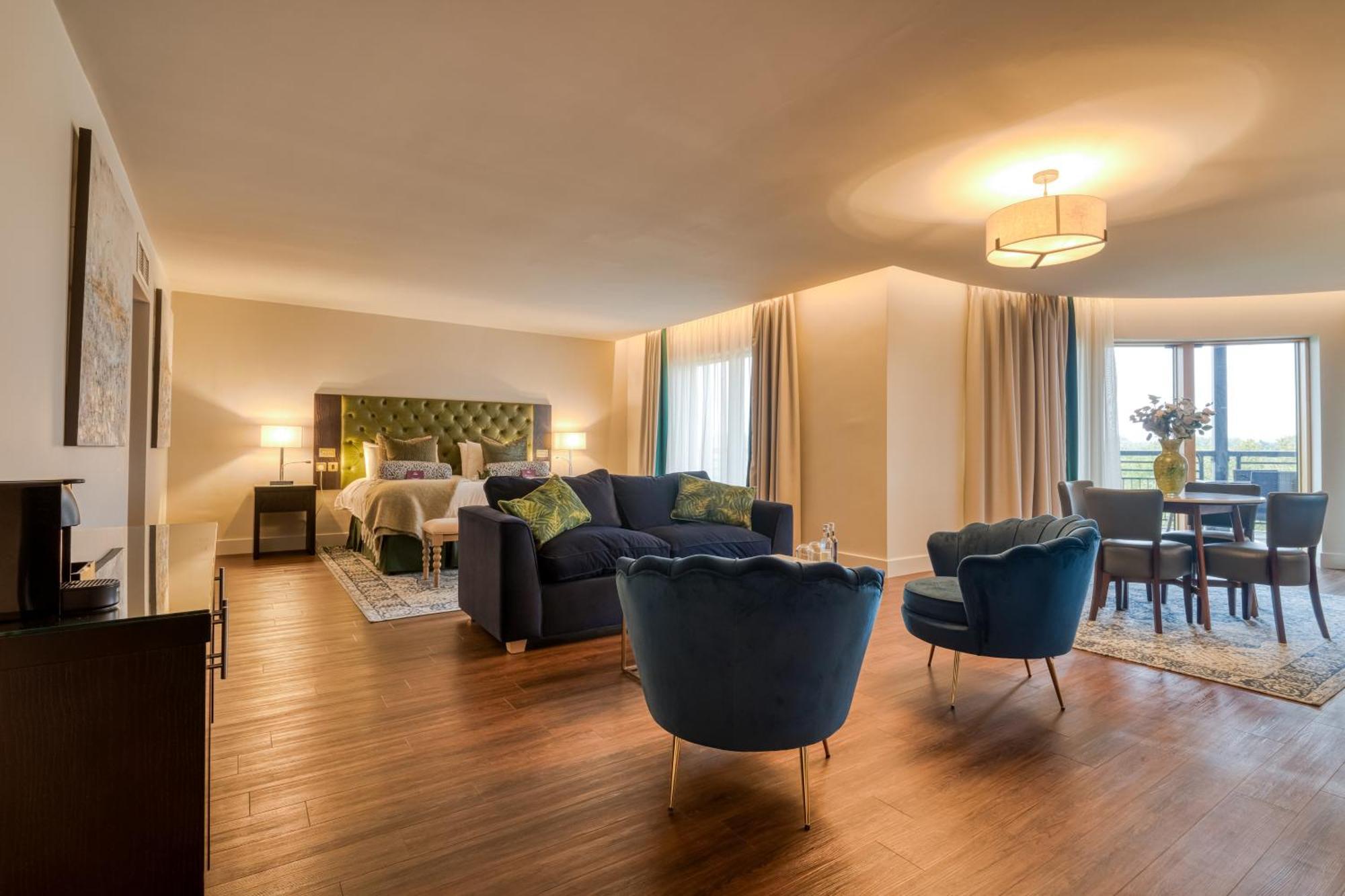 Luxury Suite